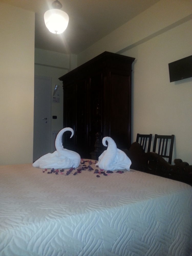 Avec Moi Roma Bed & Breakfast Ngoại thất bức ảnh